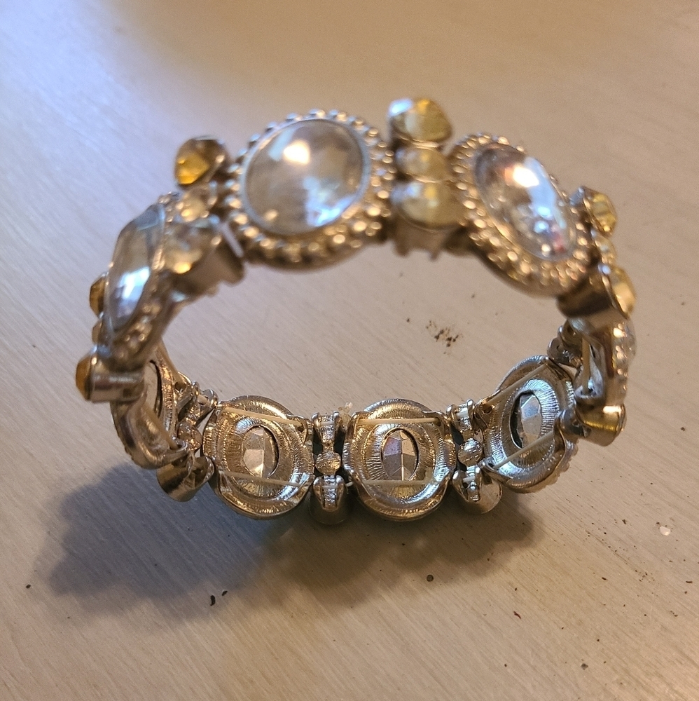 Cute silver and crystal bracelet - Picture 4 of 6